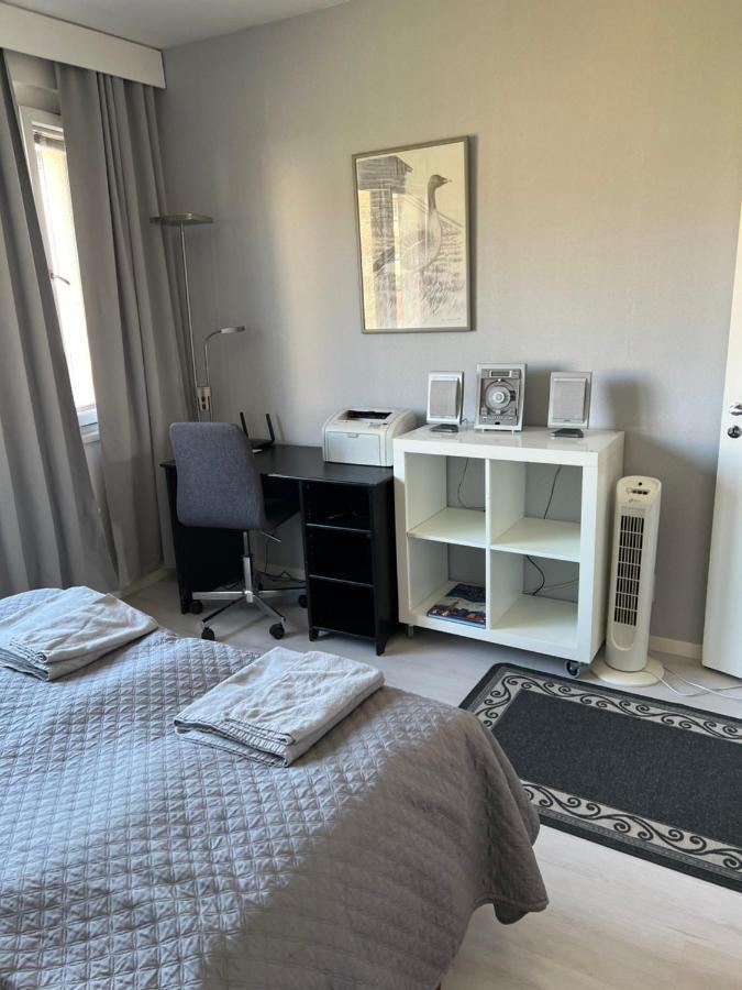 Kemi City L Near Snowcastle, 2 Rooms, Kitchen, Glazed Balcony, Free Parking On Street Ngoại thất bức ảnh
