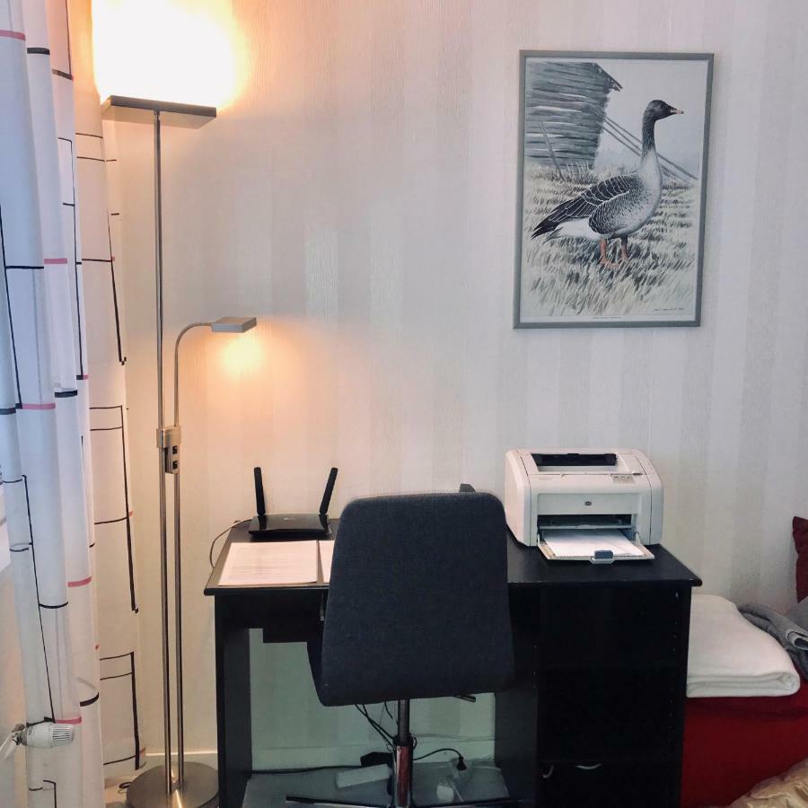 Kemi City L Near Snowcastle, 2 Rooms, Kitchen, Glazed Balcony, Free Parking On Street Ngoại thất bức ảnh